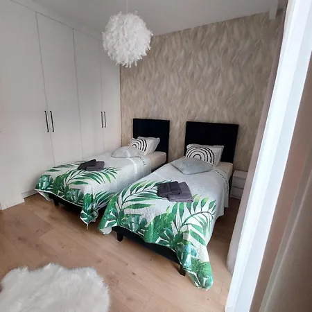 Apartment Aktorow Bronowice