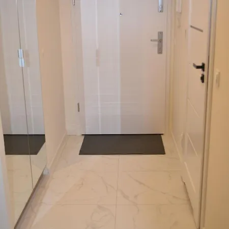 Aktorow Bronowice شقة كراكوفيا